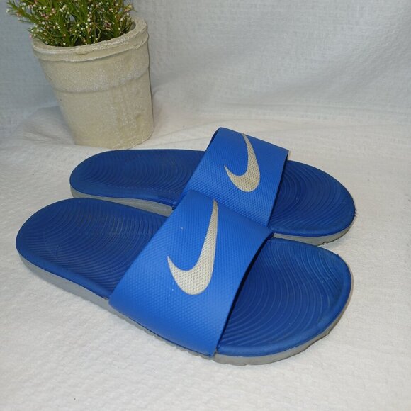 NIKE SLIDES, YOUTH SIZE 1, CLASSIC BLUE COLOR, - Picture 2 of 6